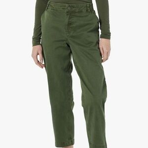 Amazon Essentials Women's Stretch Chino Barrel Leg Pant